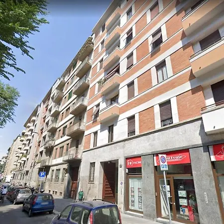 Falcon Studio Polimi * Milão